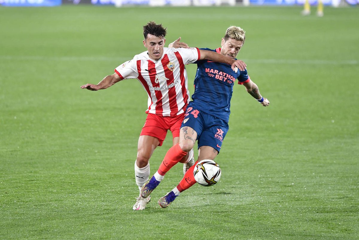 No pudo ser, pero nos dejamos todo en el campo por conseguir el pase. Orgulloso de este equipo! A partir de ahora, sólo un objetivo en mente. Vamos @U_D_Almeria 💪🏼💪🏼🔴⚪️