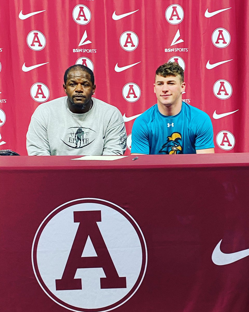 Congrats to Abbeville high school @luke27w signing NLI to play college  football at @CoastalFootball and thanks to his family for letting me be apart of his process ... #nationalsigningday #eptfootballacademy 🏁✊🏿