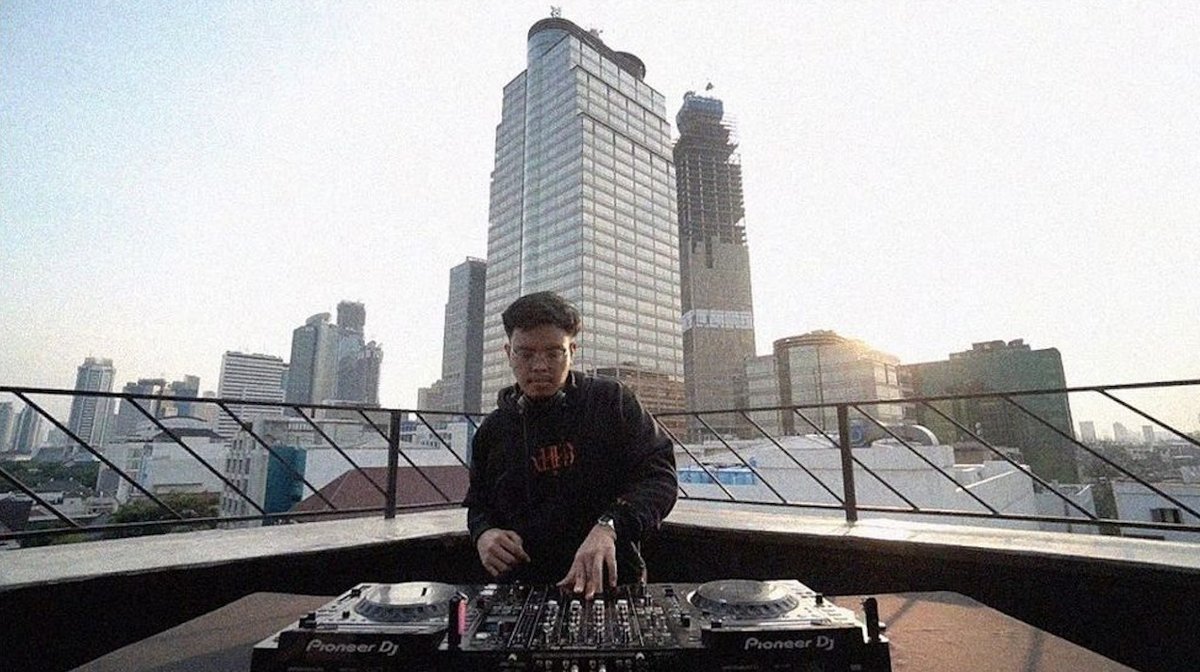 House__Cube's tweet photo. Premiere: @BleuClairMusic and @ootorowho reconfirm they’re house music’s future with 'Beat Like This' on @stmpdrcrds.

Link: https://t.co/IXvsR5HX42 https://t.co/7mIAvvmka7