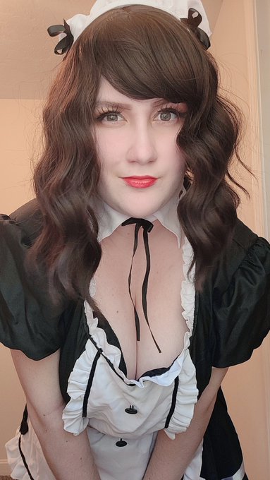 Like to watch sexy cosplay content?  Becky is officially coming to MV and OF later today!  Persona 5