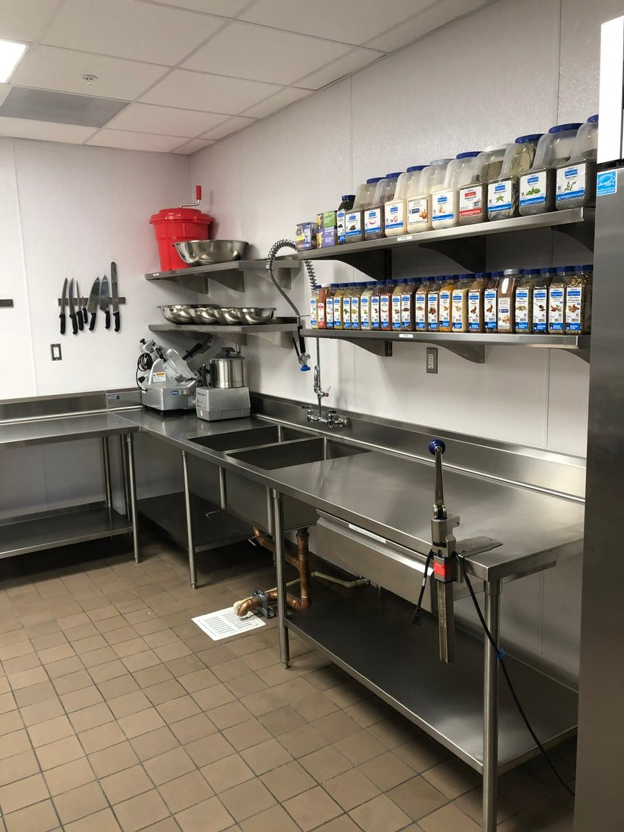 AFIkitchens's tweet photo. What an opportunity to work on Atria Almaden in #SanJoseCA This job really filled out, glad we got to bring it to life.
@MyersRestaurant #AFI #AFIKitchens #KitchenInstall #FoodServiceInstallations #CommercialKitchenEquipment #StainlessSteel #BarStation #ExhaustCanopy #KitchenHood https://t.co/s2hdjS6BhD