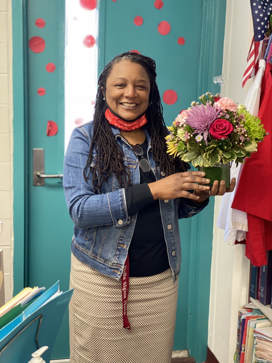 Meet our amazing School Counselor, Ms. Payne, who helps us meet the academic, social, physical and mental health needs of all of our students!  We appreciate you, Ms. Payne!