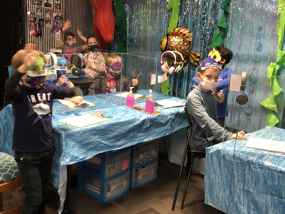 Blue Haze Elementary first grade classrooms transformed into oceans today. After reading Three Little Fish and the Big Bad Shark, students answered math review questions so they could earn keys to unlock a Breakout box.  #empoweringbears <a href="/BlueHazeWSISD/">Blue Haze Elementary</a> <a href="/kdpearson/">Katie 💕</a> <a href="/viewsfromfirst/">Ms. Caruso</a>