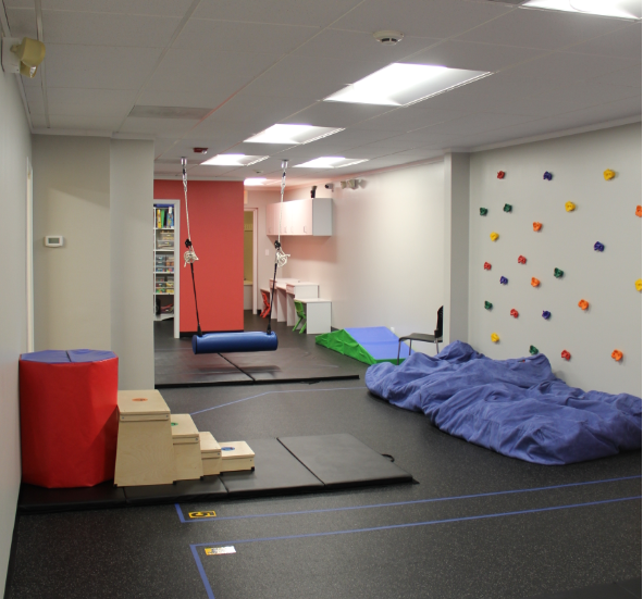 LittleStepsPT's tweet photo. A small look at our Highland Park location. Visit us at 1442 Old Skokie Valley Rd! 🌟 https://t.co/C4G1Qbj87F