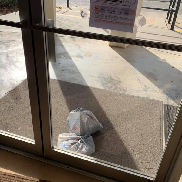 lindale_library's tweet photo. We appreciate getting donations from the public. However, we really must ask that you leave your donations with a staff member during business hours, not outside or in the night drop box. If you have any questions about donations, plz call the library https://t.co/SDn6u0S6Zo