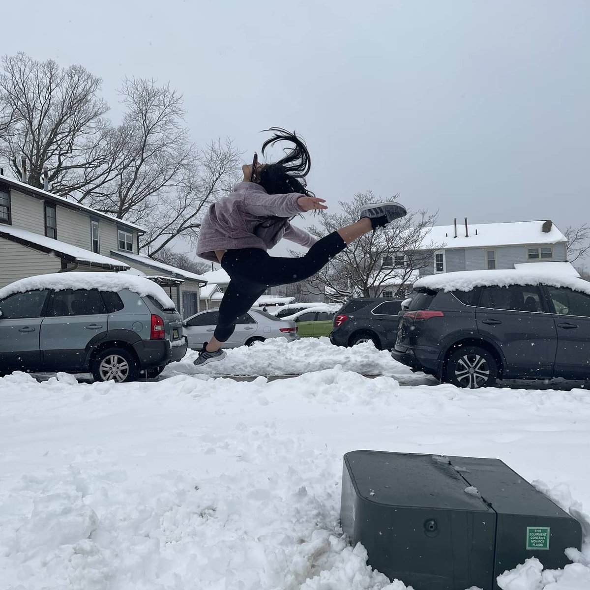 Ms_EJacks's tweet photo. Check out TWP dancer Mercedes leaping in the snow! Awesome pics! βββ€π
#dancinginthesnow #twpdance #twppride #dancersdance @TWPDanceDept @TWPSuperVPA @twppride https://t.co/Jk7ncxsPBR