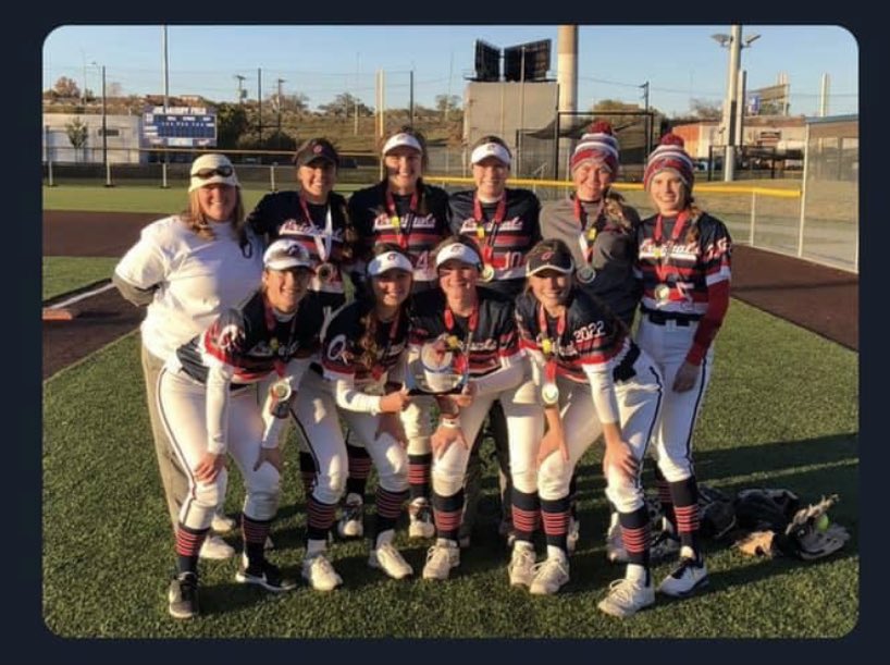 OsKC_Niemeyer's tweet photo. Happy to celebrate this team of extraordinary athletes. Each one has put their heart and soul in this sport and others, making them who they are today. Happy #NGWSD2021 ❤️🥎💙 #isitgametimeyet https://t.co/UmdtWtyJ8v