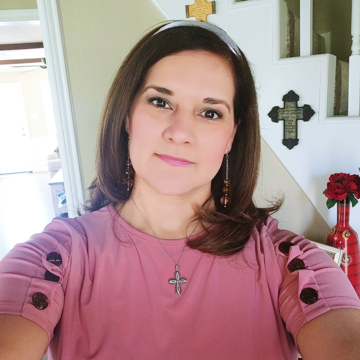 DianaTo65710589's tweet photo. You know the saying: keep your friends close and your enemies closer. This couldn't be further from the truth.
๐Keep God closer than anyone or anything! Keep your secrets with God and watch Him do wonders. โ ๐
#godfirst #47 #friendshipwithGod #faith #strongandmighty
#selfie https://t.co/8b2hR9G0NE