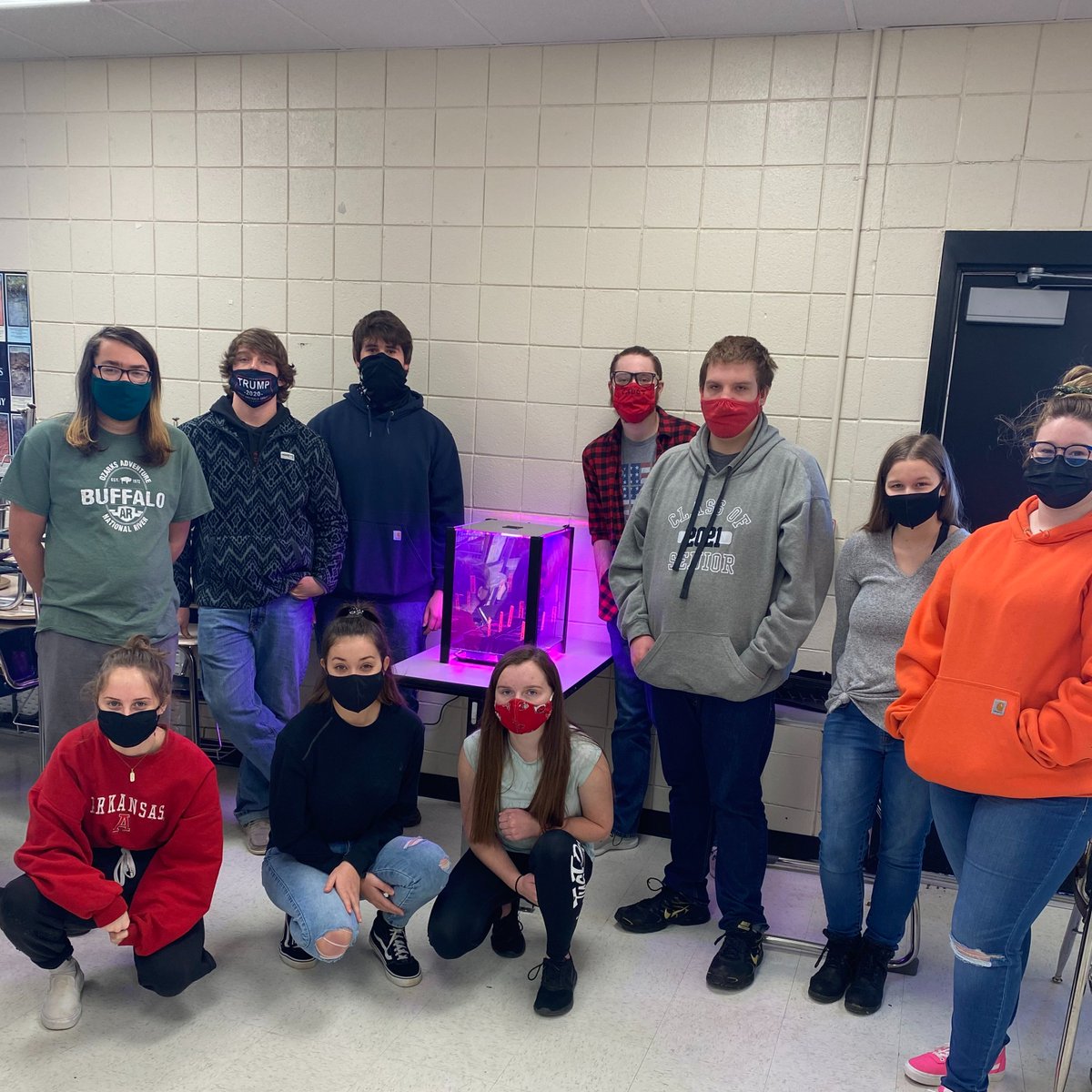 CabotFFA's tweet photo. The Greenhouse Management class at Cabot High School is participating in the NASA Growing Beyond Earth program. Our students are measuring the impact photoperiod has on "Outredgeous" lettuce. Be on the lookout for updates on this page! @growbeyondearth #GBE #CHSAgri https://t.co/7SCwwa6cxc