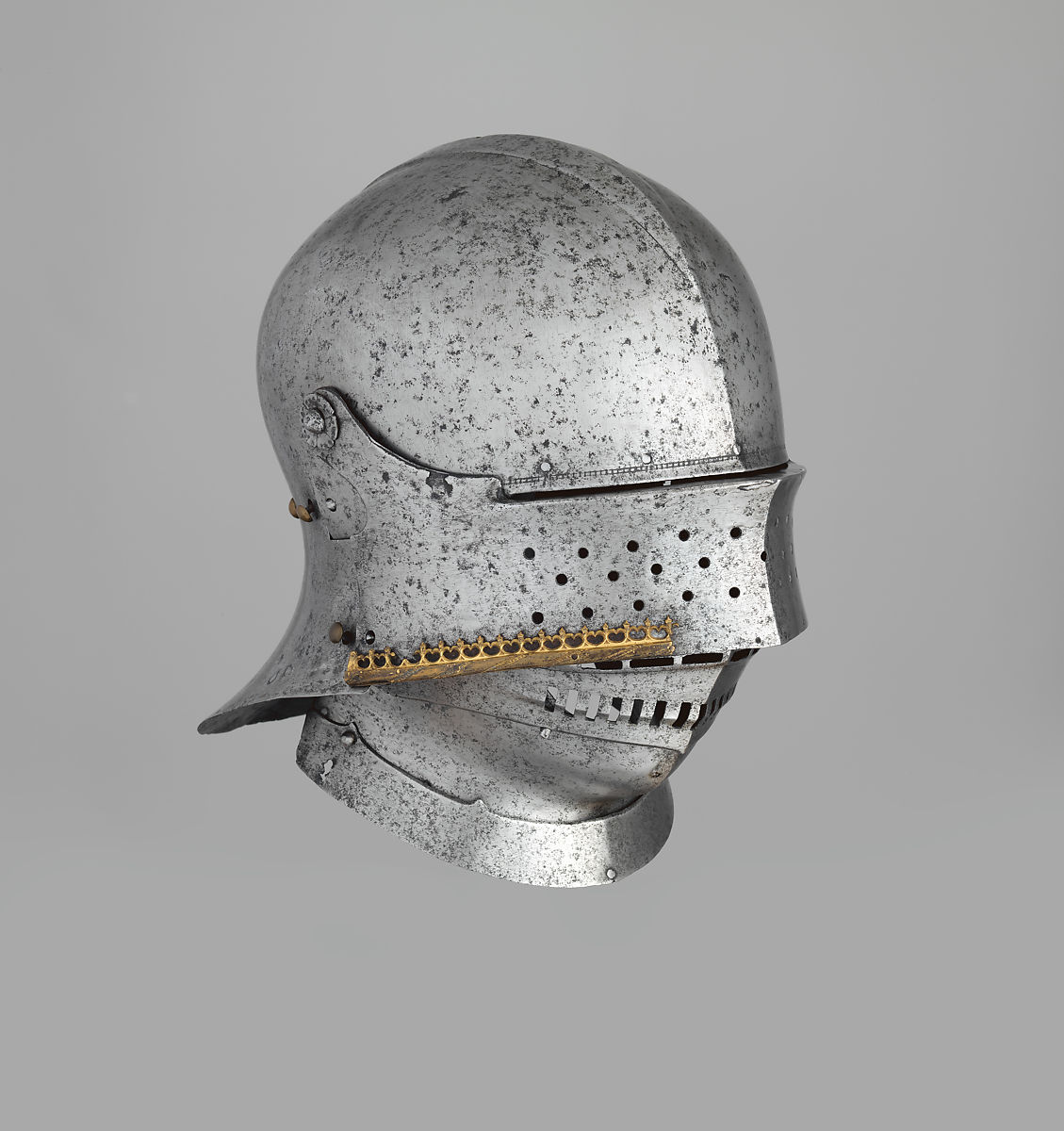 The city Innsbruck in Austria was one of the worlds most important centres of late medieval armor production. It is because of Maximilian I. who had his court there bc of the iron & silver mines in Schwaz nearby - I grew up there.This helmet is directly inspired by Maximilians'