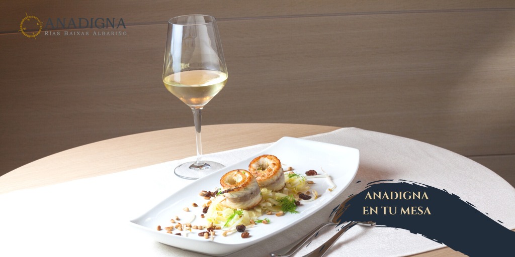 ¿Con qué plato acompañarías una copa de nuestro 100% Albariño Anadigna? 🥂

Combínalo con una ensalada de brotes verdes, marisco y pescado blanco o con tu aperitivo favorito 🧀

#winelovers #albariño #doriasbaixas