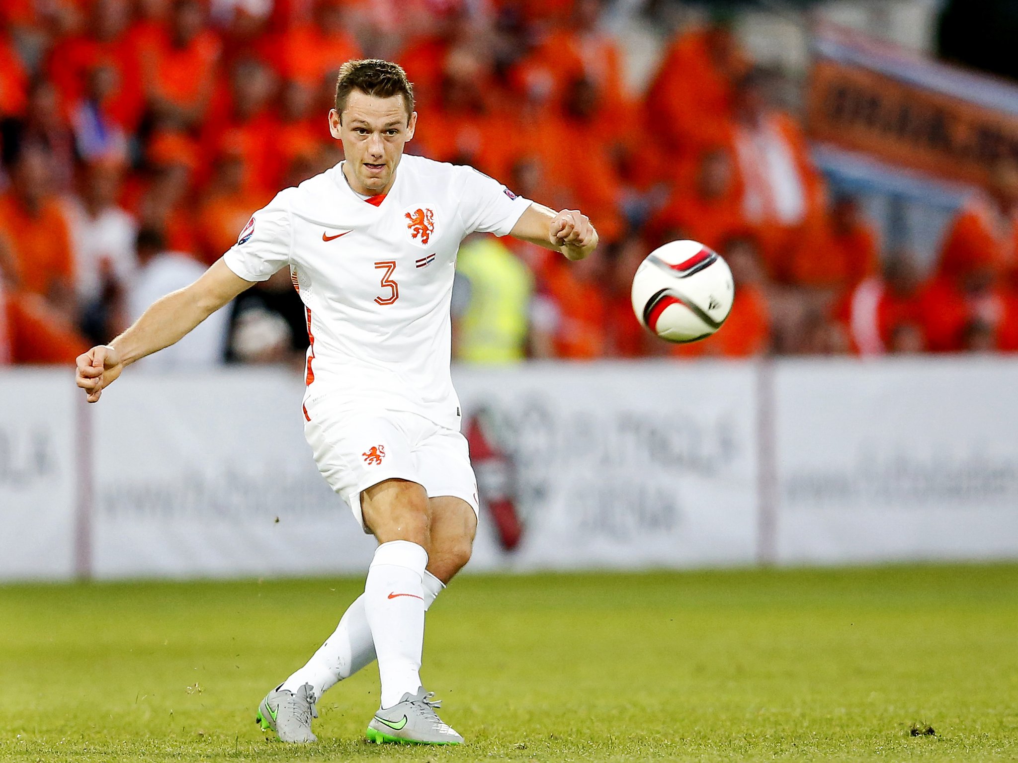 2 9 today   Happy birthday, Stefan de Vrij  