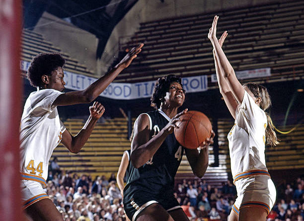 Lusia Harris finished her collegiate career with 2,981 career points, averaging 25 points and 14 rebounds per game.In 1976 alone, Harris averaged 31.2 points and 15.1 rebounds per game. She was a three-time AIAW tournament MVP and All-American.