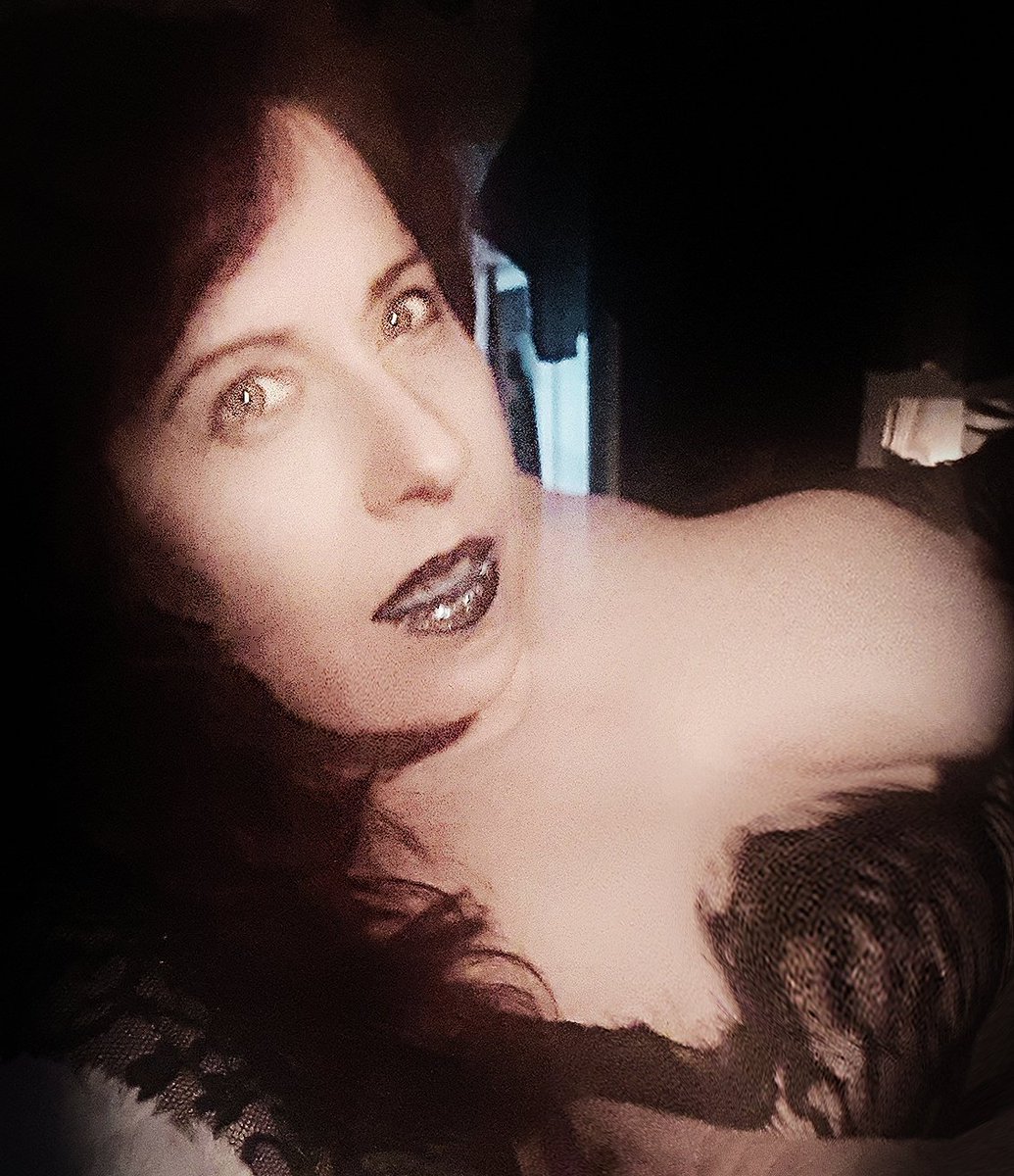 BohemeDeesse's tweet photo. Sensuality within your soul , within your heart , within your life style... https://t.co/UlJ7JsiuTo