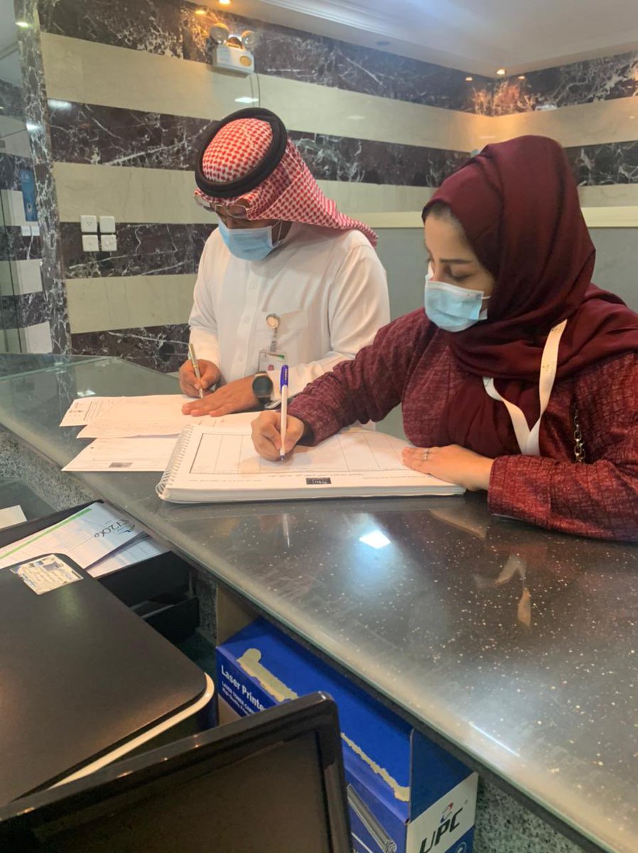alahsahealth's tweet photo. تكثف #صحة_الأحساء حملاتها التفتيشية لمتابعة التزام القطاع الصحي الخاص في تطبيق الإجراءات الاحترازية للوقاية من فيروس #كورونا وإيقاع العقوبات بحق المخالفين. https://t.co/VfDoP1g5SH