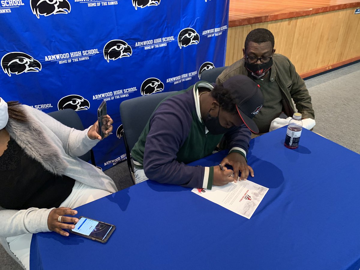 Coach_EDavis's tweet photo. @jshep35_  Shep! Signing to Lagrange, big moves Jordan! We wish you continued success! Make us proud! https://t.co/gxkuc90wt2