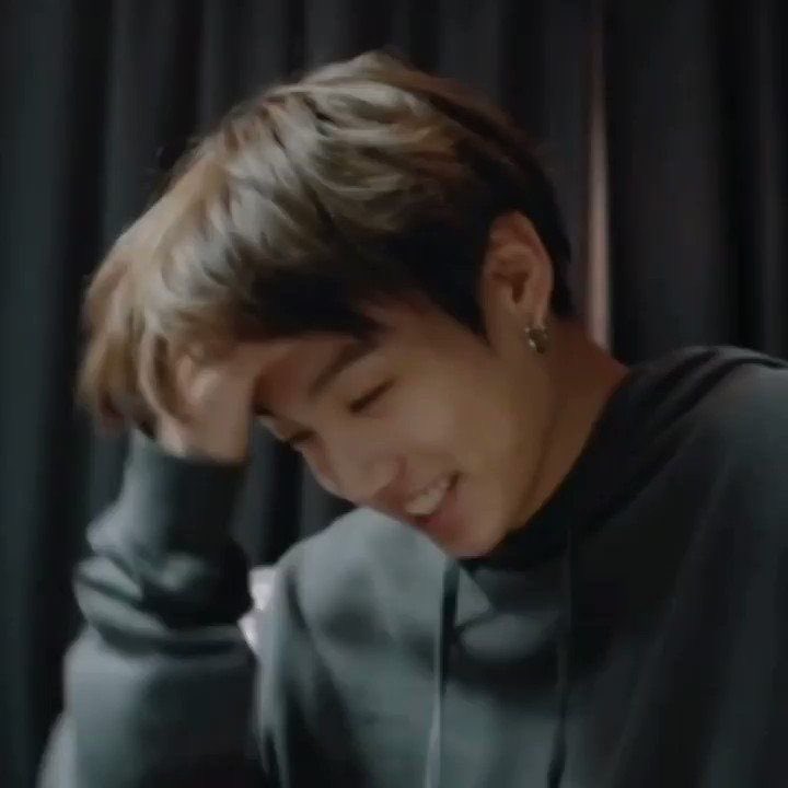 Jungkook’s natural bare face — a thread