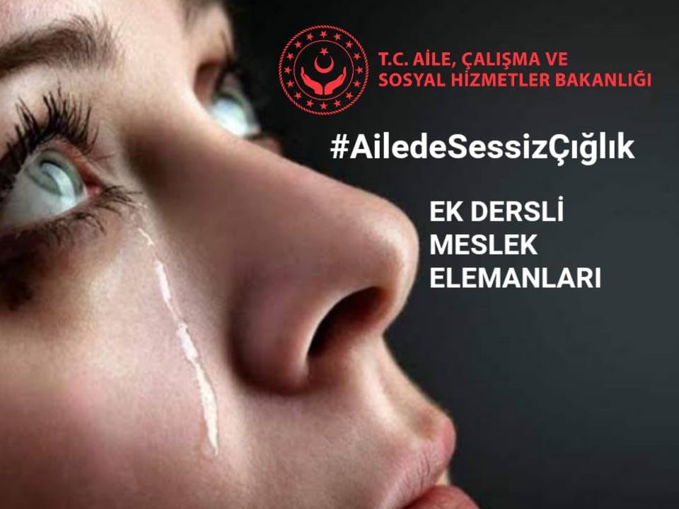 Плачущая девушка. Песня слезы на щеках плачу девки. Песня слезы на щеках плачу девки. Песня слезы на щеках плачу девки. Плачущая девушка.