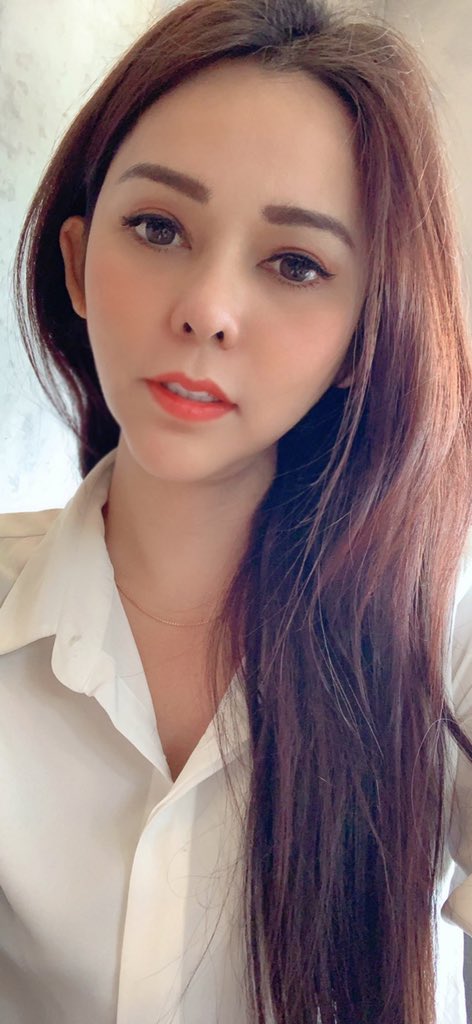 Agnesdavonar with <a href="/DedyCobuzier/">Master Corbuzier</a>