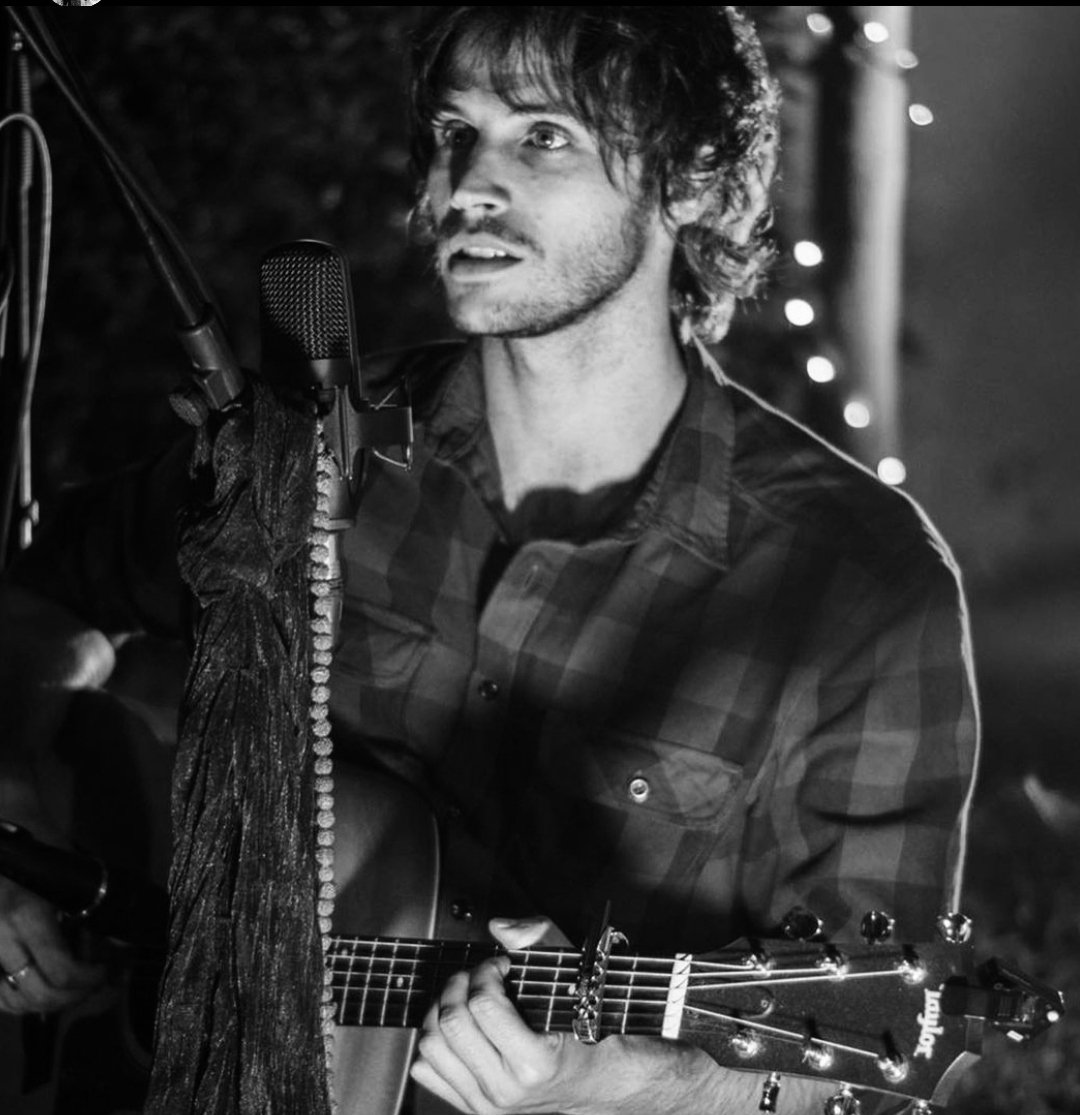 graspresist's tweet photo. [🏠]
||Pablo Martínez as Gustavo Cerati|| https://t.co/V2DdOvrlZw