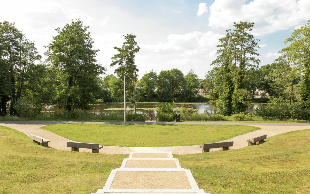 Need a new spot for some fresh air? Explore the acres of #parkland on your doorstep at Hilborn in #Berkshire, where there’s over 95 acres of #countryside within walking distance. It’s the perfect place for those who enjoy the outdoors. bit.ly/2oaZLrX