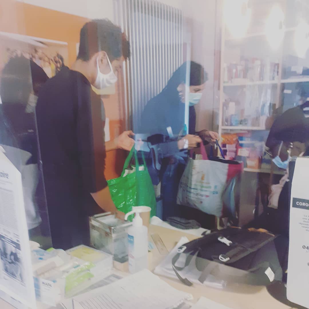 ValdoccoNice's tweet photo. 200 euros de matériel acheté et remis à l'accueil de jour du XVème Corps grâce à la tombola organisée par les jeunes du Valdocco !

#solidarité  #valdocco #tousensemble  #ccas  #villedenice   #accueildejour #levaldocco #valdocconice #ADOS #jeunesse #ClubAdos https://t.co/jiMyYn4wQO