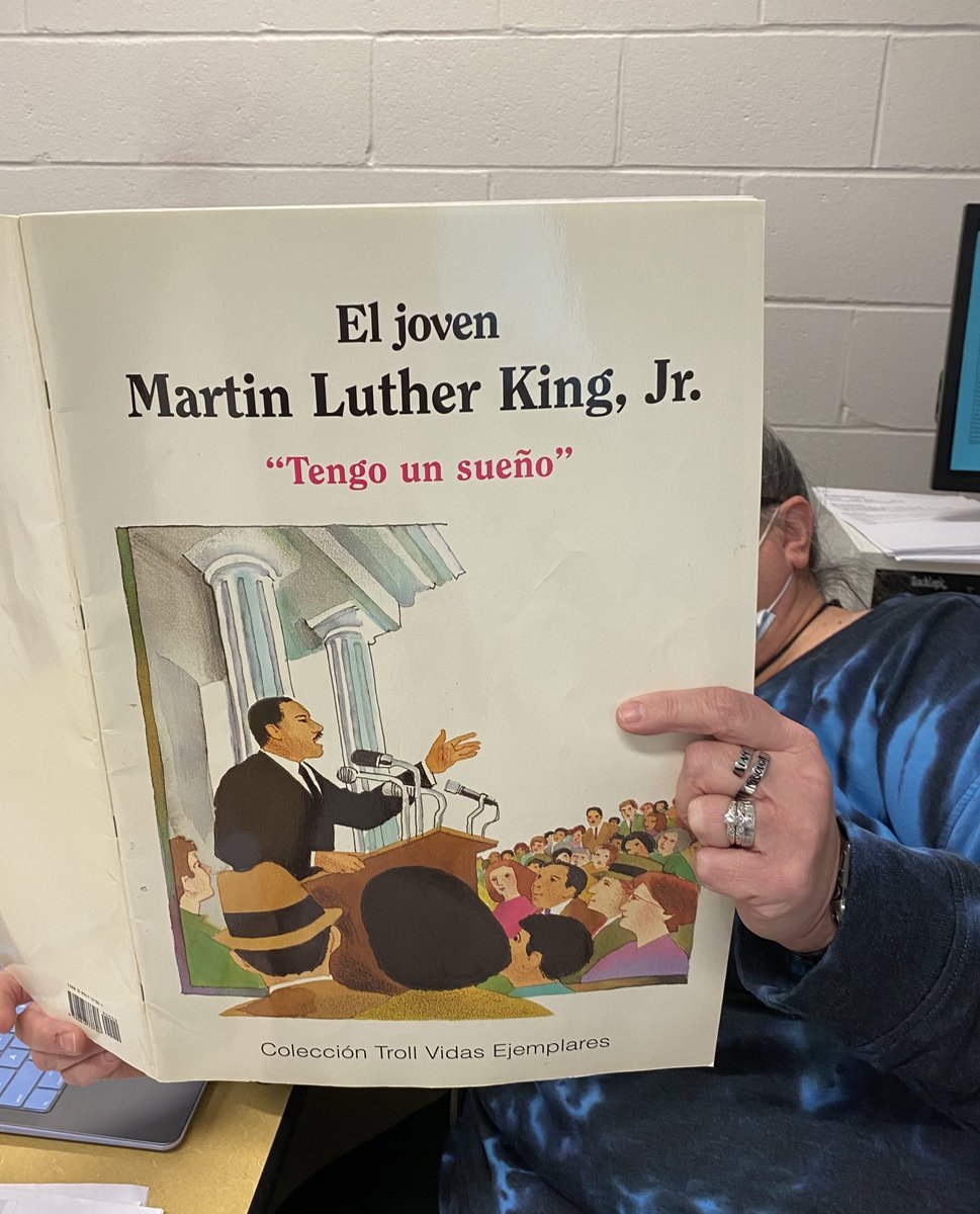 And it’s #WorldReadAloudDay at Pocomoke High School! @babylj39 is reading about the life of MLK. #BeTheChange #Literacy <a href="/PocoHSLibrary/">PocomokeHSLibrary</a> <a href="/JackCleveland25/">Jack Cleveland</a> <a href="/WorcesterSystem/">Worcester Schools MD</a>