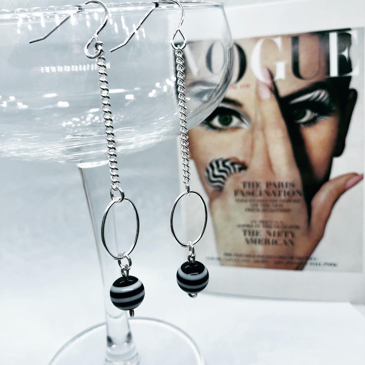 An afternoon of enjoying seeking inspiration Instagram.com/bsilvermaverick

#nodtothesixties #mumshandbag #sixtiesvogue #Wednesdayvibe #jewelleryinspo #monochrome #smalljewellerybusiness #silverdanglers #silverearrings #stylelover #vogue <a href="/handmadebritain/">Handmade in Britain</a> <a href="/HandmadeHour/">HandmadeHour</a> <a href="/CreativeCrowdNE/">CCNE</a>