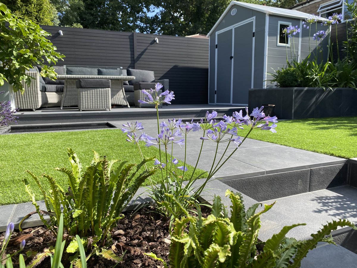 _LONDONSTONE's tweet image. 🌿 How to turn a modest sized garden into a multi-levelled garden oasis, by @limebokbrett. 👌

🥂 The team have created a space that has has multiple seating and entertaining areas, and even a water feature! ✅

⚒️ Cave Porcelain

📲 londonstone.co.uk/porcelain-pavi…

#ThisIsLondonStone