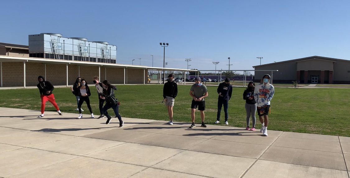 MelissaMmarvin's tweet photo. Just relay racing our way to understanding supply and demand!!!! @Fulshear_HS #learningeconomics! @APCollegeBoard @APEconomics https://t.co/ldNWnF0ib7