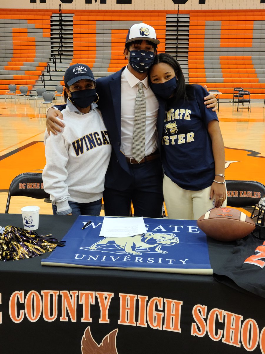 timdevericks6's tweet photo. Congratulations to the Lyons family #godawgs https://t.co/6TUiQSkO3a