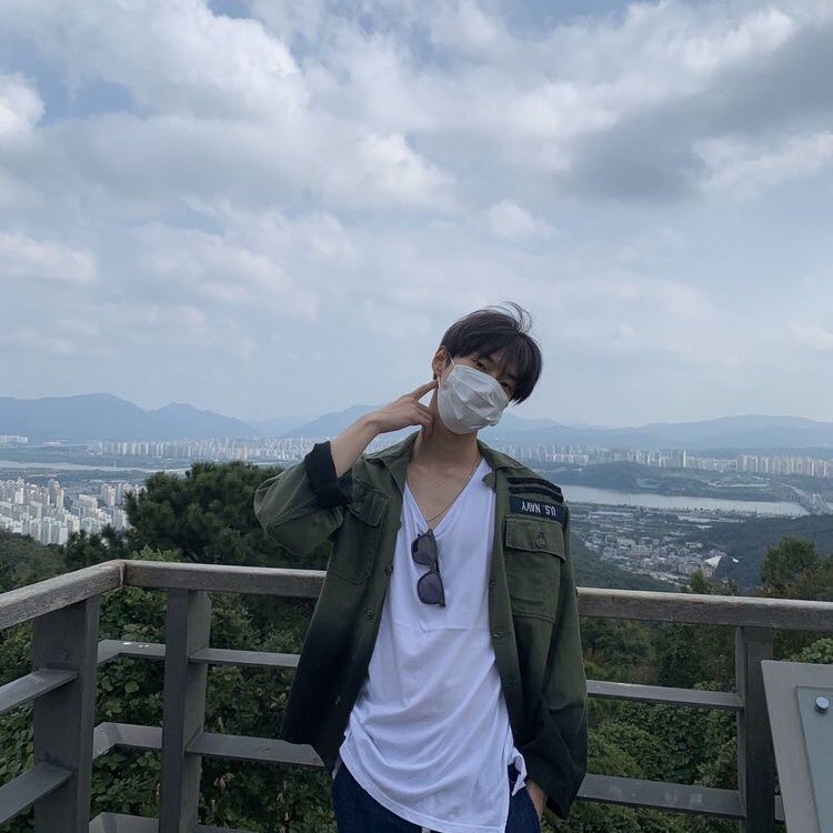 doyoung and changmin as each other a thread