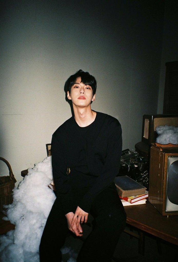 doyoung and changmin as each other a thread