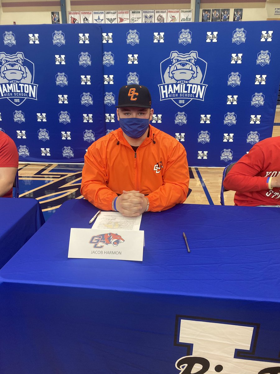 JacobHarmon2021's tweet photo. I’m very proud to announce that I am officially a Georgetown Tiger! #GOTIGERS 🐅🧡🖤🤍
@CoachChadMurphy @CBoxSports @BigBlueFB @gtown_football @Coach_Caba @GC_CoachCronin @MikeDyer @rickcassano @Coach_Dole @AStuckert33 @mattiaajm @casshiggs @gharmon36 https://t.co/rJ472zNZN5