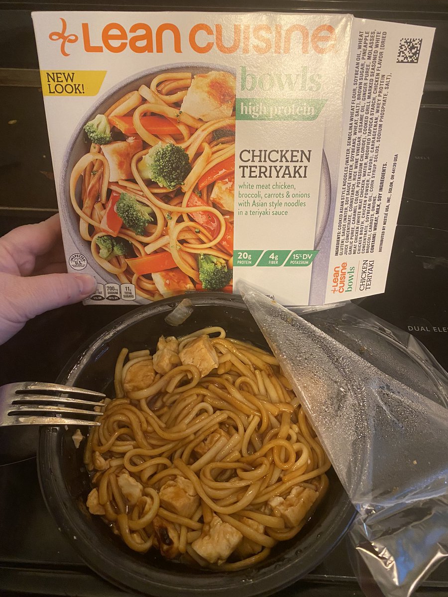 andrea_rounds's tweet photo. The universe is telling me not to eat my veggies 🤷🏼‍♀️ https://t.co/d1H6Kh5r6d