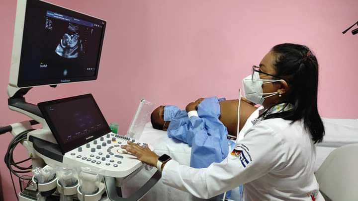 Normitapalaci's tweet photo. #AvancesDelBuenVivir
#03Feb
#ManaguaSandinista
Inauguración de la clínica Maternofetal,en el Hospital Alemán 
 ya cuenta con clínica maternofetal,  para el  diagnóstico de malformaciones  y el tratamiento de la mujer  que presenta complicaciones antes y después del  embarazo. https://t.co/ZagN2swcMt