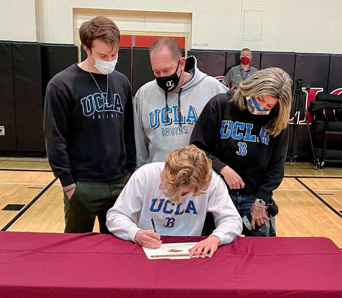 Carson Schwesinger tweet media