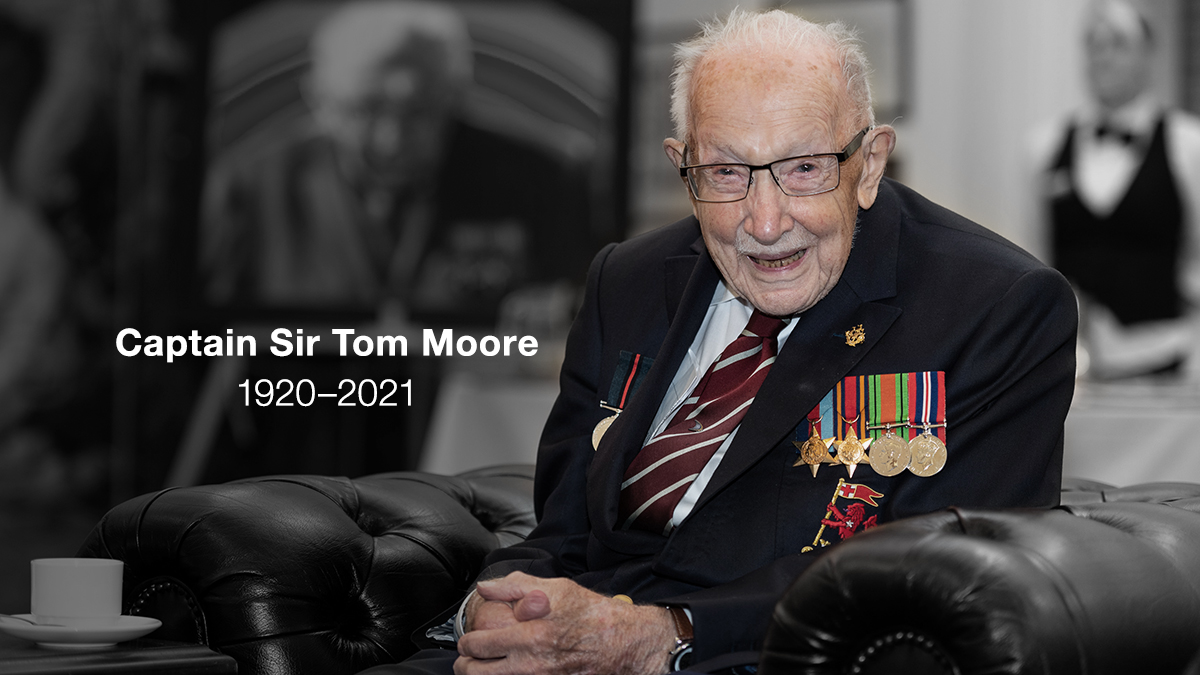 DefenceHQ's tweet photo. We salute you, Sir. 👏
#ClapForCaptainTom https://t.co/aR7WGn9EFe