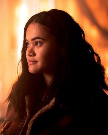 Rachel Valdez  @itzmartinaolShe’s a babyyyyy! Our new interuptus.. can’t wait to see more of her story! The cheeky lil thang!Oh and FR her singing voice *chefs kiss*  #WynonnaEarp  #FiveForWynonna  @SYFY  @NBCUniversal  @nbcentpr