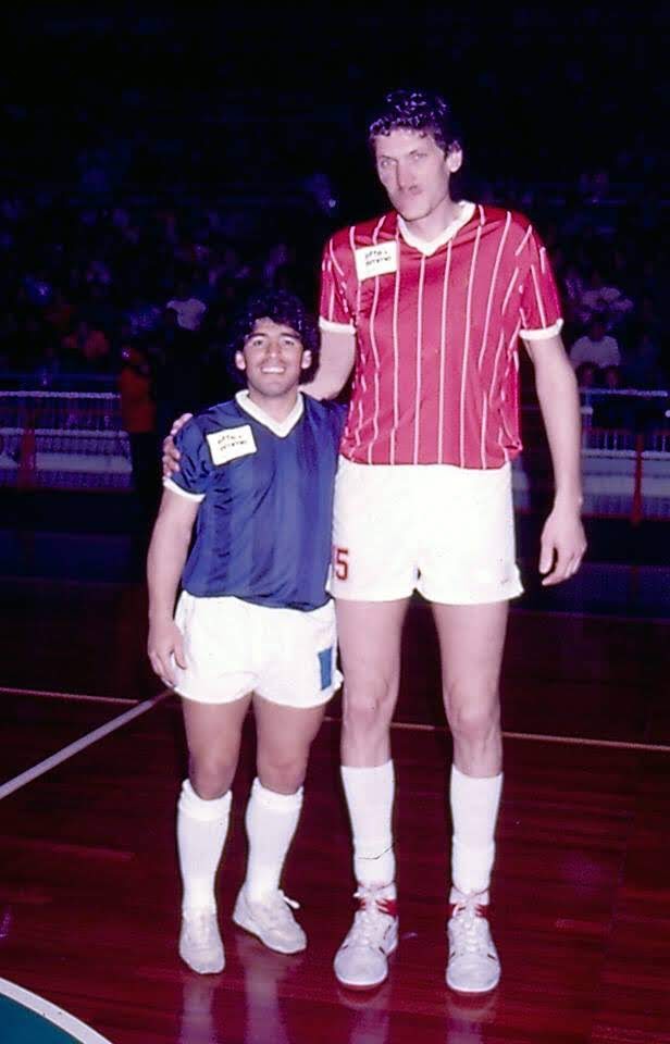 Maradona Retro PICS tweet media