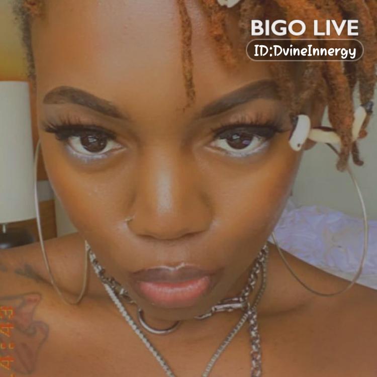 Come and see 🥂DeeVine🔮_🛍's LIVE in #BIGOLIVE: #support 🔮🧚🏾‍♀️ | CAN’T KEEP A REAL ONE DOWN! RUN ME 🆙    http:
slink.bigovideo.tv/4Ojrg0