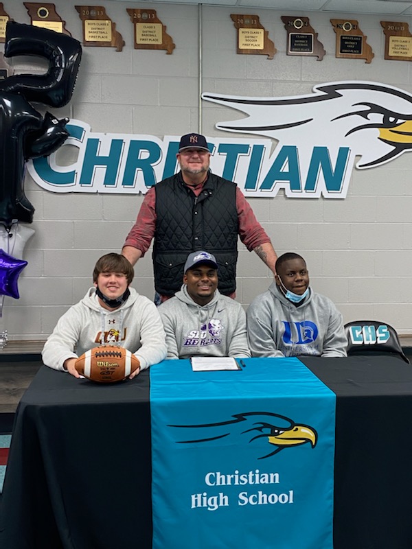 Honored to be able to be apart of this day with these guys. 
<a href="/C_Wunderlich52/">Cole</a> Quincy
<a href="/trellhoncho/">trell</a>  SBU
<a href="/FordRamarco/">Ramarco Ford Jr</a> Dubuque
<a href="/CoachSKelly44/">Sean Kelly</a> @GaryBassQU <a href="/QUHawks/">Quincy Hawks</a> @SBU_Football @SBUCoachBortle <a href="/Coach_Clardy/">Robert Clardy</a> 
<a href="/DubuqueFootball/">Spartan Football</a> <a href="/_coachcccoleman/">Carl C. Coleman</a> <a href="/STLhssports/">STLhighschoolsports</a>
