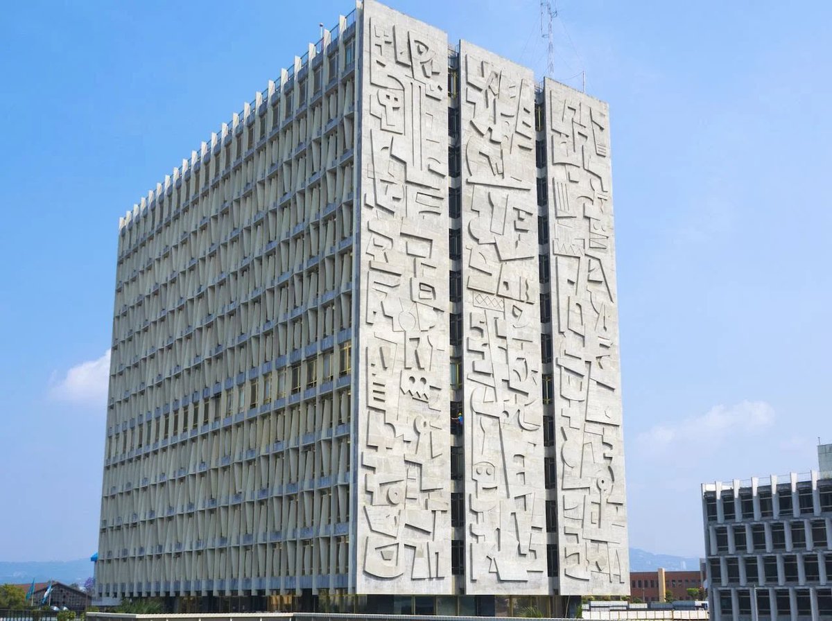 I went to school on this building