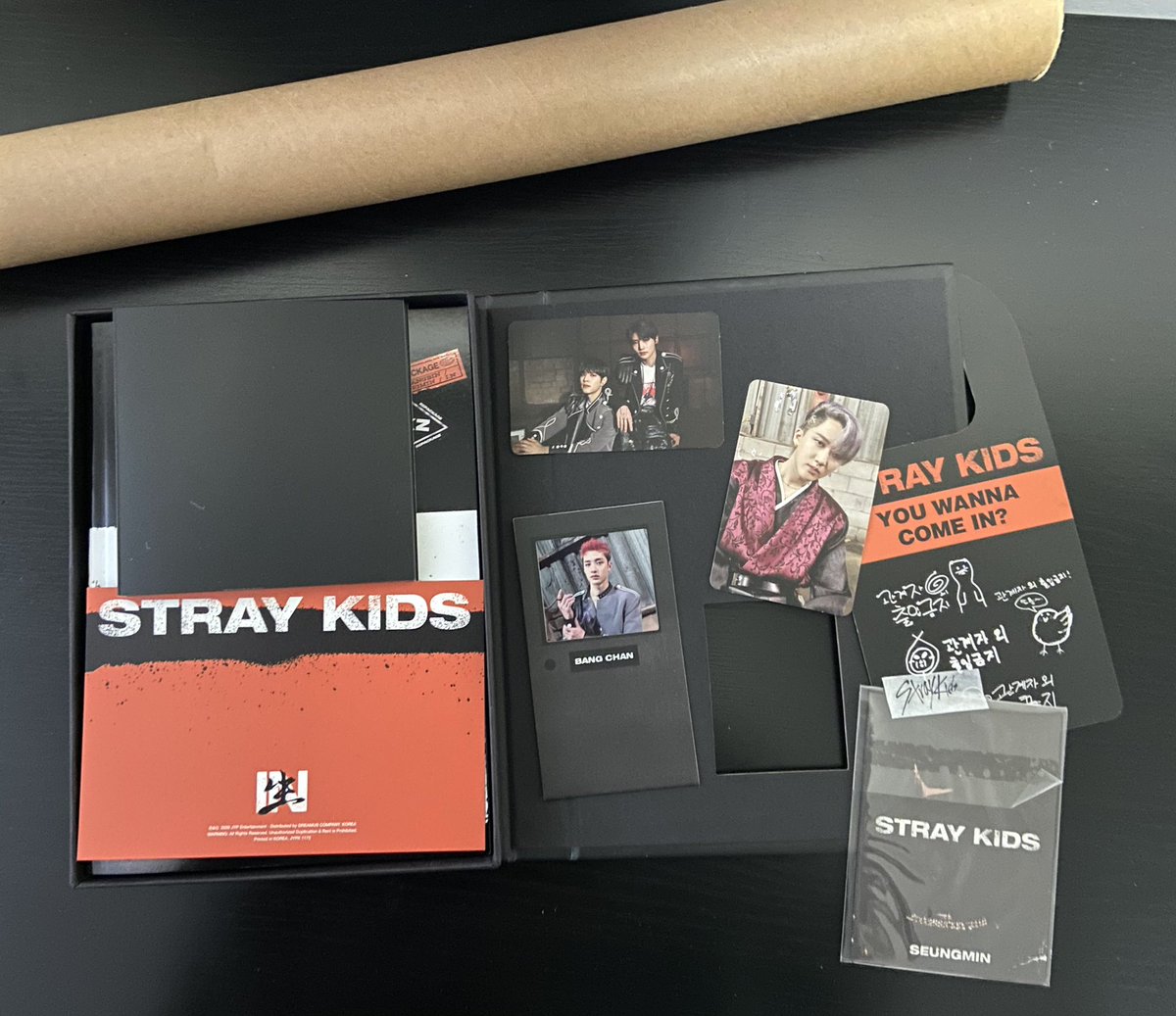 hwngfoxx's tweet photo. my album finally came! im so happy thank you so much @SunkissedGOs
#JulsGOs #JulsProofs https://t.co/ROJNcTr5Pu