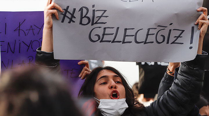 Araştırma: Üniversite rektörleri nasıl seçilmelidir?

📌 Halkın yüzde 73,0’ı rektörlerin Üniversite Öğretim Elemanları tarafından seçilmesi gerektiğini kaydetti

📌 Partili rektör atamasının yanlış olduğunu söyleyen AKP'li seçmen oranı, yüzde 50,6 ldu
bit.ly/3rmv3qG