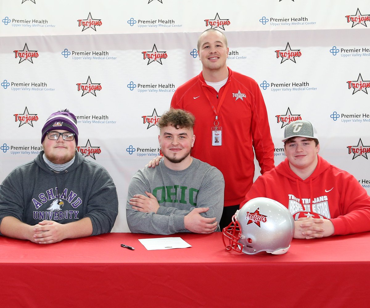 ForTROYFootball's tweet photo. Congrats to these three young men who will continue their academic and athletic careers close to home! We are incredibly proud of your commitment to our program and for always being MEN OF TROY. #ForTroy #RespectTheStar
@DecerboAdam @Jmoorman65 @FreedoTHS https://t.co/wwQ76TNdXL