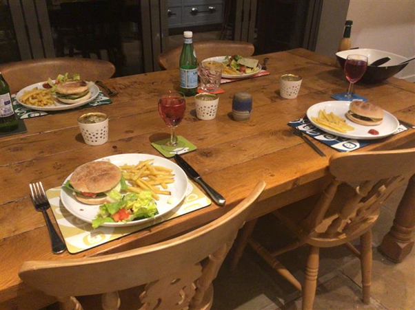 QES_Starting's tweet photo. [1/2] Last week's #Y7WeeklyChallenge was to Feed Your Family for One Night - some delicious meals were made by Year 7! #GettingInvolved #LifeisAboutMoreThanMoneyandMaterialThings https://t.co/SowbQ8IOL8
