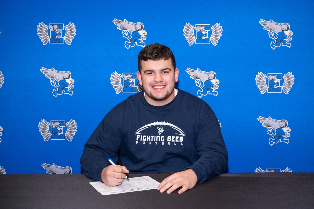 LWEastAthletics's tweet photo. Congrats to four of our Senior Football Players who are signing today with their colleges!

Robert Clark (St. Ambrose University), 
Clark Dilger (McKendree University), 
Ryan Farmer (Benedictine University, IL) 
Cal Wiechers (Indiana Wesleyan University) https://t.co/nmoQsyua3w