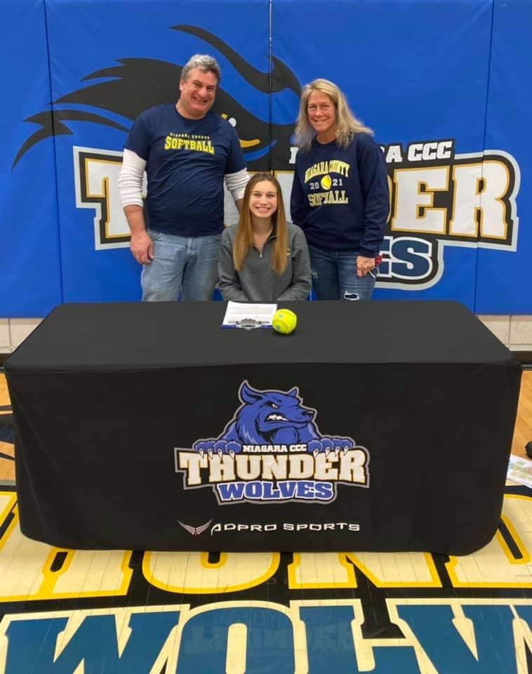 Congrats to 18U- Jacobia’s, Mackenzie Gozdziak, on deciding to continue her academic and athletic career at NCCC!