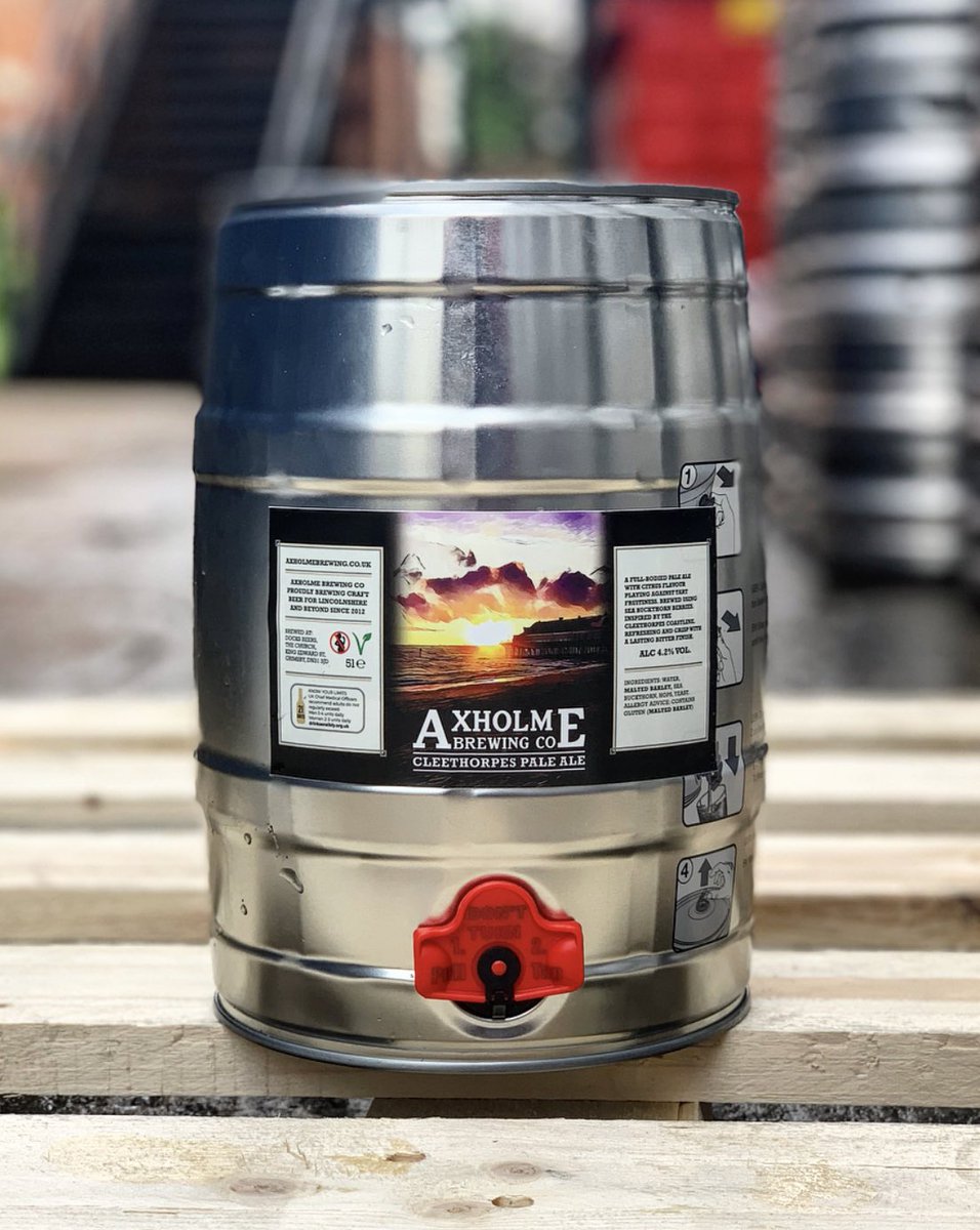 Drink Cleethorpes Pale Ale on draught in the comfort of your home! 🏖

Buy 5L Axholme Mini Casks here -  docksbeers.com/docks-shop/cpa…

These casks pour 9 pints &amp; have a built in tap. They’re chilled &amp; ready for use.
Home delivery nationwide or click &amp; collect from @docksbeers Grimsby